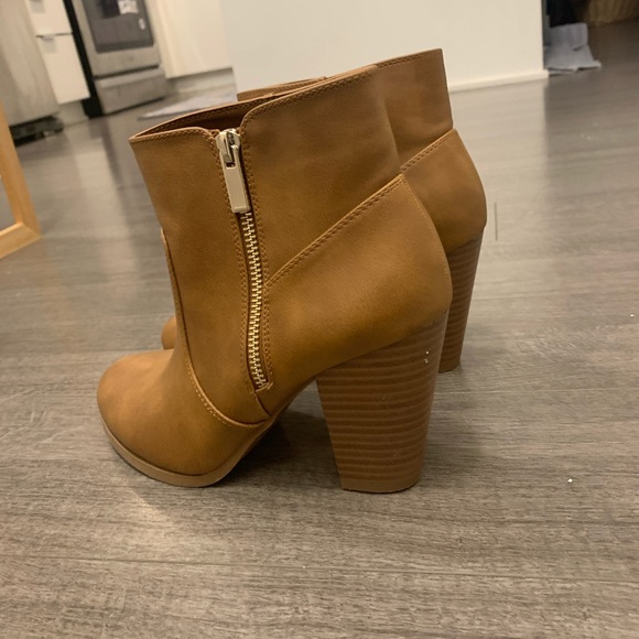 Spring booties - Picture 2 of 2